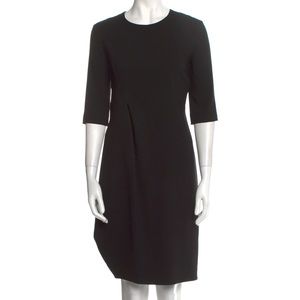 The Little Black Dress. Knee-Length Dress
Size: S | US2 to US4